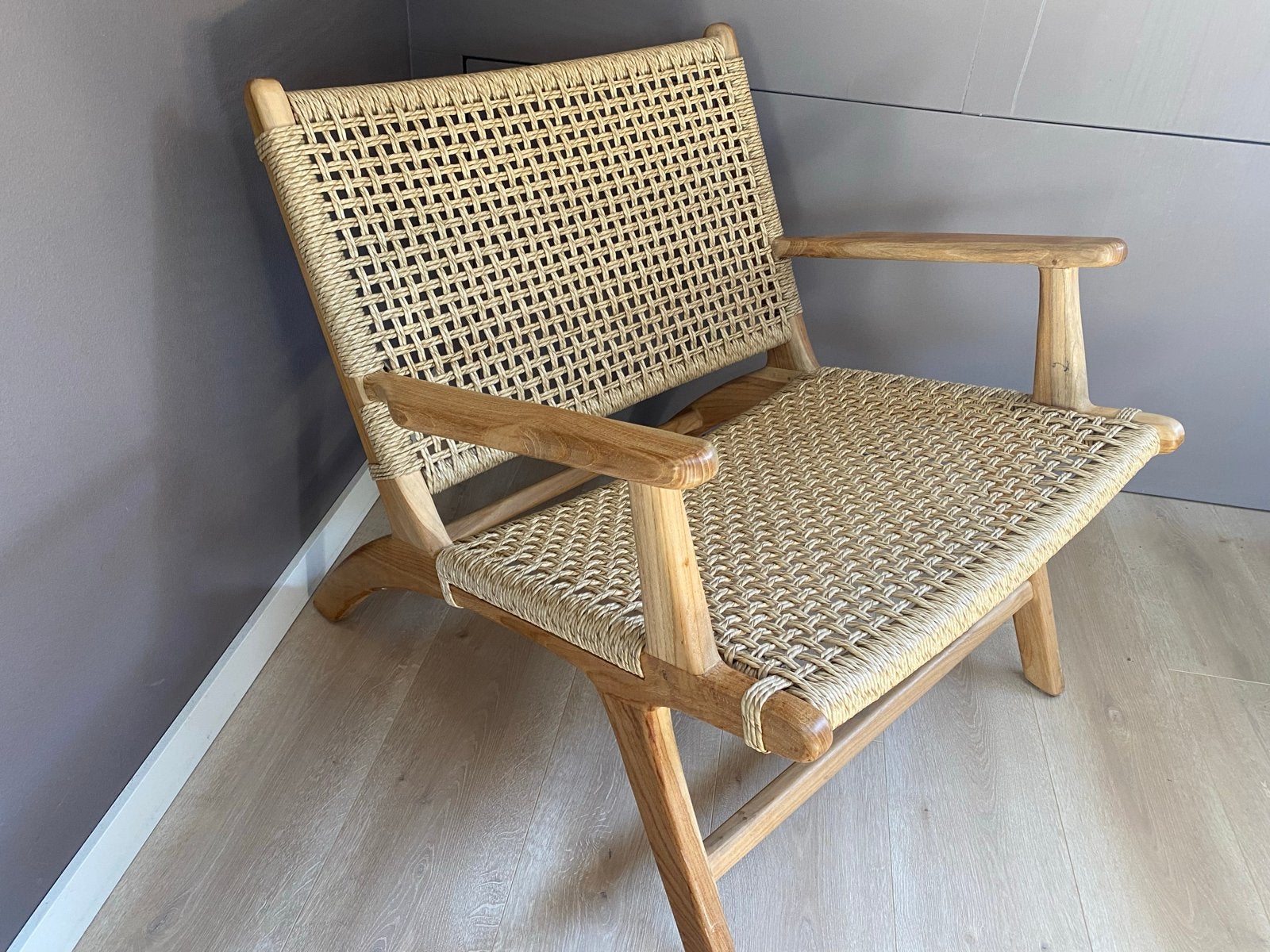 Kave Home Grignoon fauteuil - acaciahout en handgevlochten, Huis en Inrichting, Fauteuils, Ophalen, 75 tot 100 cm, Zo goed als nieuw