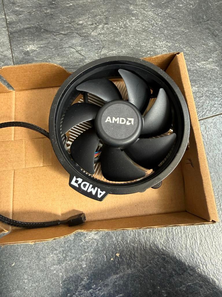 AMD Ryzen Koeler - Nieuw en Ongebruikt, Computers en Software, Computerkoelers, Ophalen of Verzenden, Nieuw, Luchtkoeling