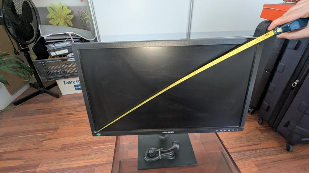 Nieuwe Samsung 24" Full HD Monitor S24E450PL Ergonomisch, Computers en Software, Monitoren, Nieuw, 60 Hz of minder, HDMI, VGA