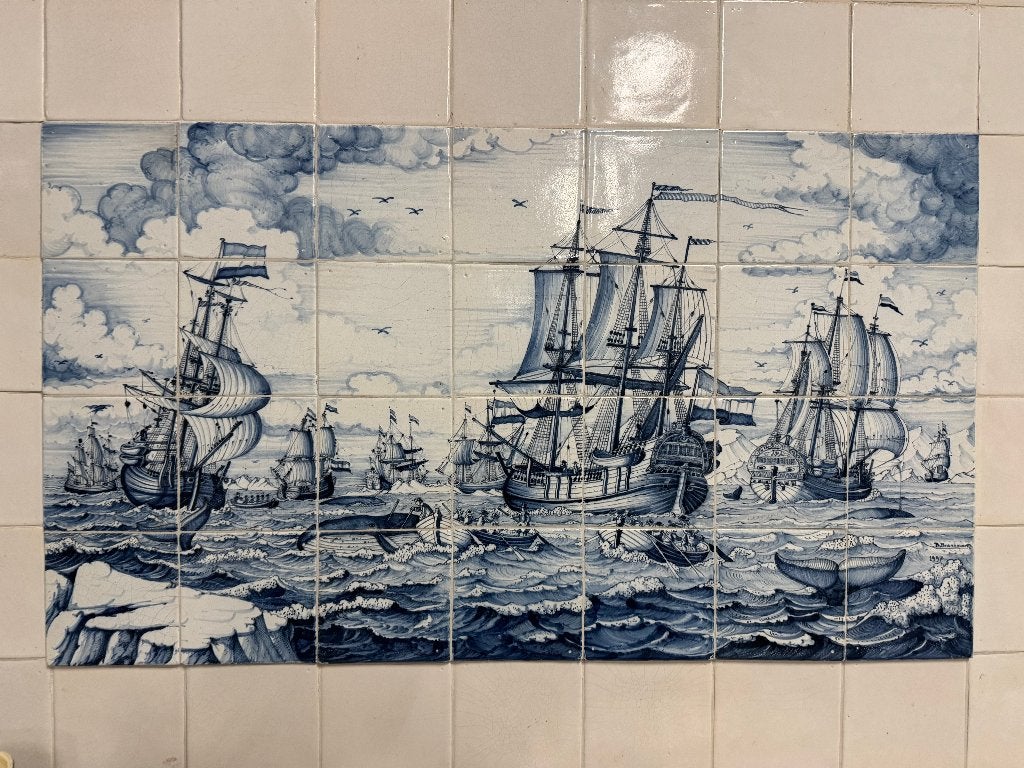 Reproductie tegeltableau walvisjacht voc schepen 91x52cm., Ophalen