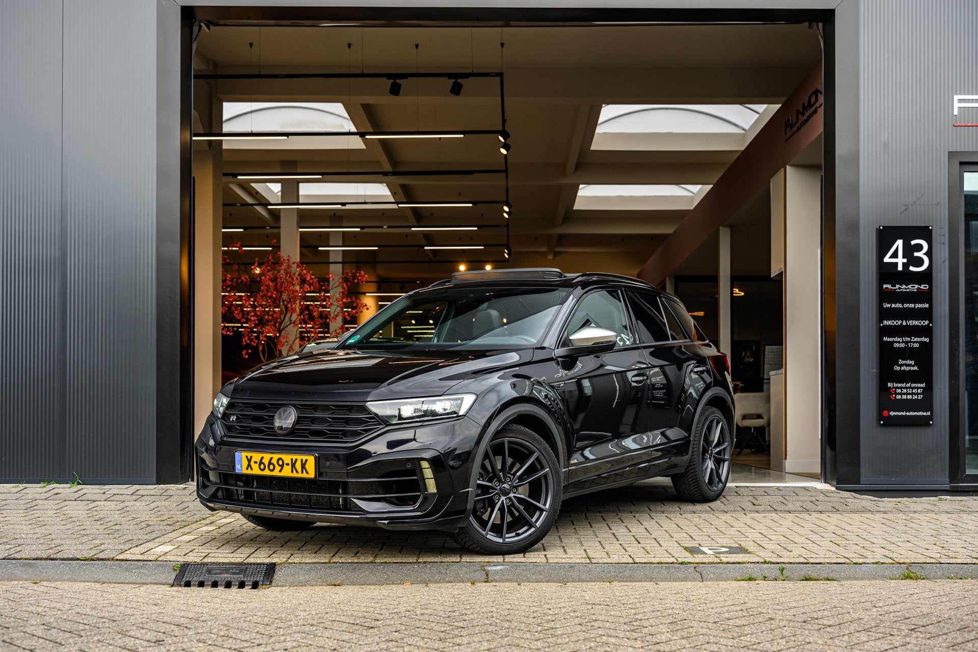 Volkswagen T-Roc 2.0 TSI 4Motion R|Pano|Akrapovic|Carplay|Ca, Auto's, Automaat, Gebruikt, 4 cilinders, 1984 cc