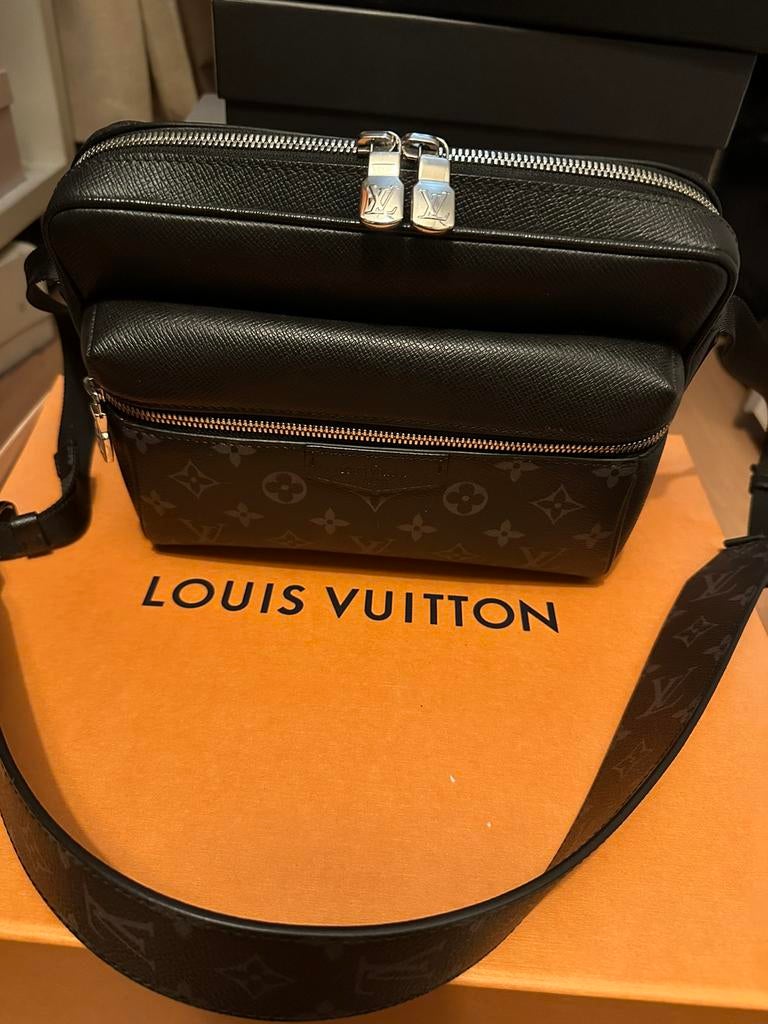 Louis Vuitton Messenger Bag, Ophalen of Verzenden, Zo goed als nieuw, Zwart