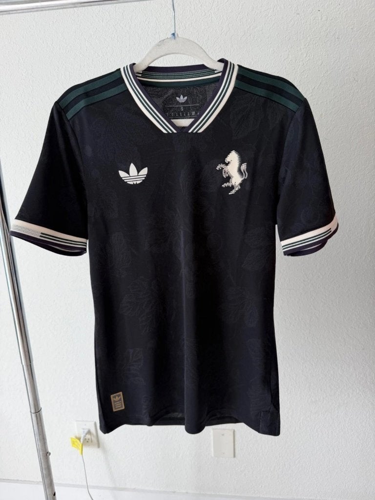 Juventus 3rd Shirt Maat L - Nieuw, Sport en Fitness, Voetbal, Nieuw, Shirt, Maat L, Ophalen of Verzenden