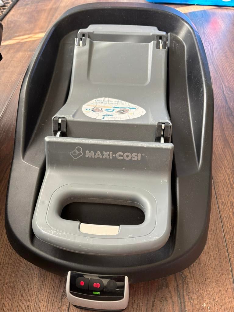 Maxicosi met isofix, Kinderen en Baby's, Autostoeltjes, Ophalen of Verzenden, Zo goed als nieuw, Isofix, 0 t/m 13 kg
