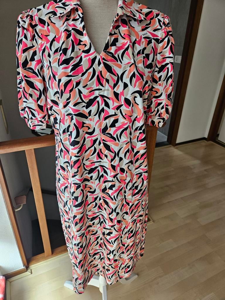 Leuke Zoso jurk M travelstof, Maat 38/40 (M), Blauw, Ophalen of Verzenden, Zo goed als nieuw