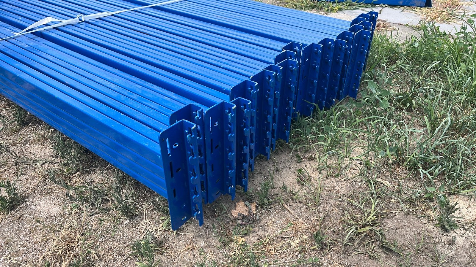 20 x Liggers blauw 3,30 breed  (Geen staanders aanwezig), Ophalen, 250 mm of meer, :, /