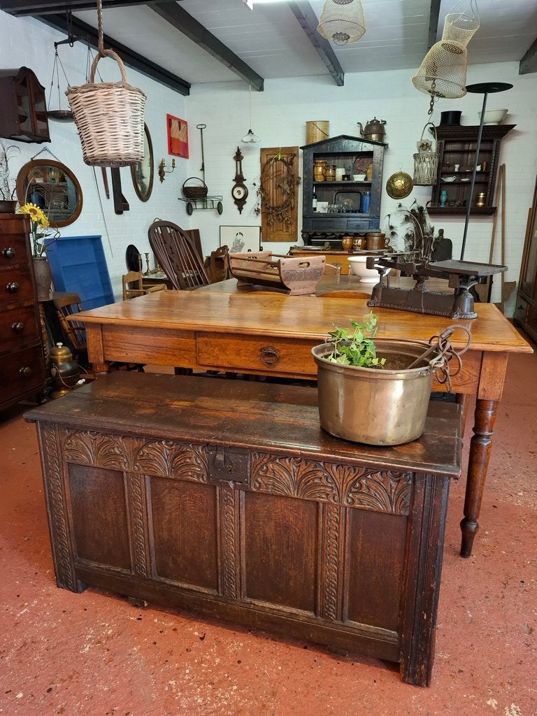 19e eeuw antiek volkskunst tafels ,kasten, secretaires, Ophalen