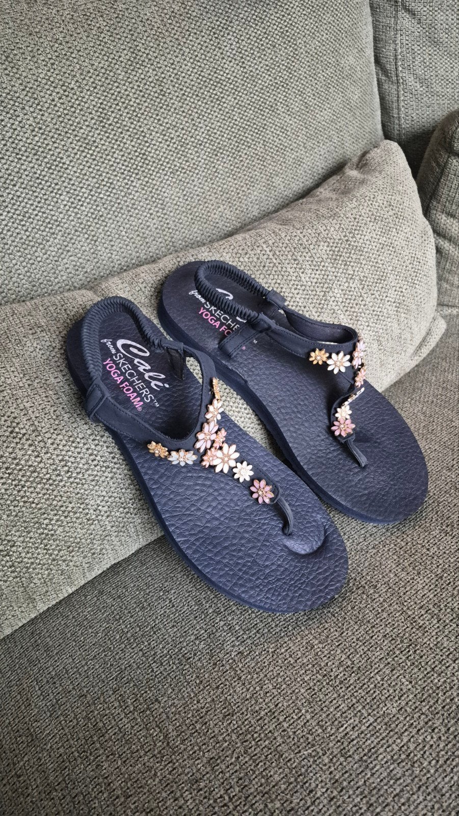 Skechers teenslipper sandaal maat 40, Ophalen of Verzenden, Zo goed als nieuw, Zwart, Sandalen of Muiltjes
