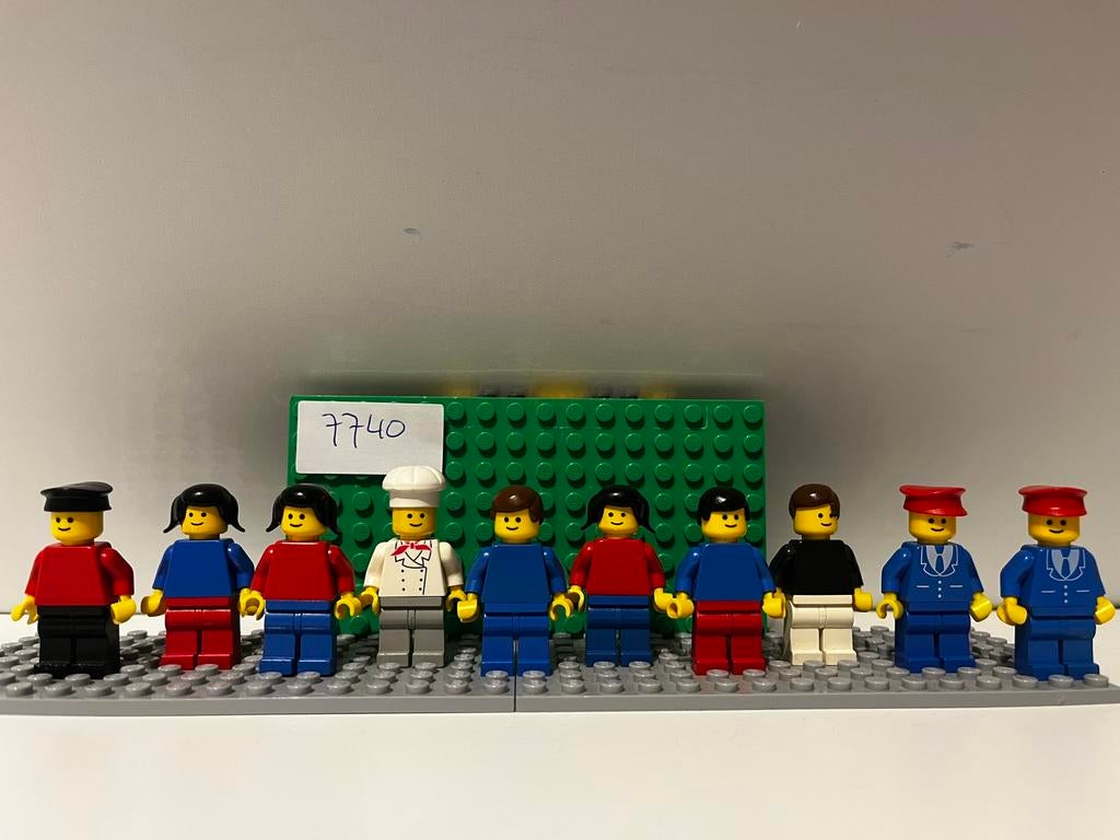 Minifiguren uit de set 7740, Ophalen of Verzenden, Gebruikt