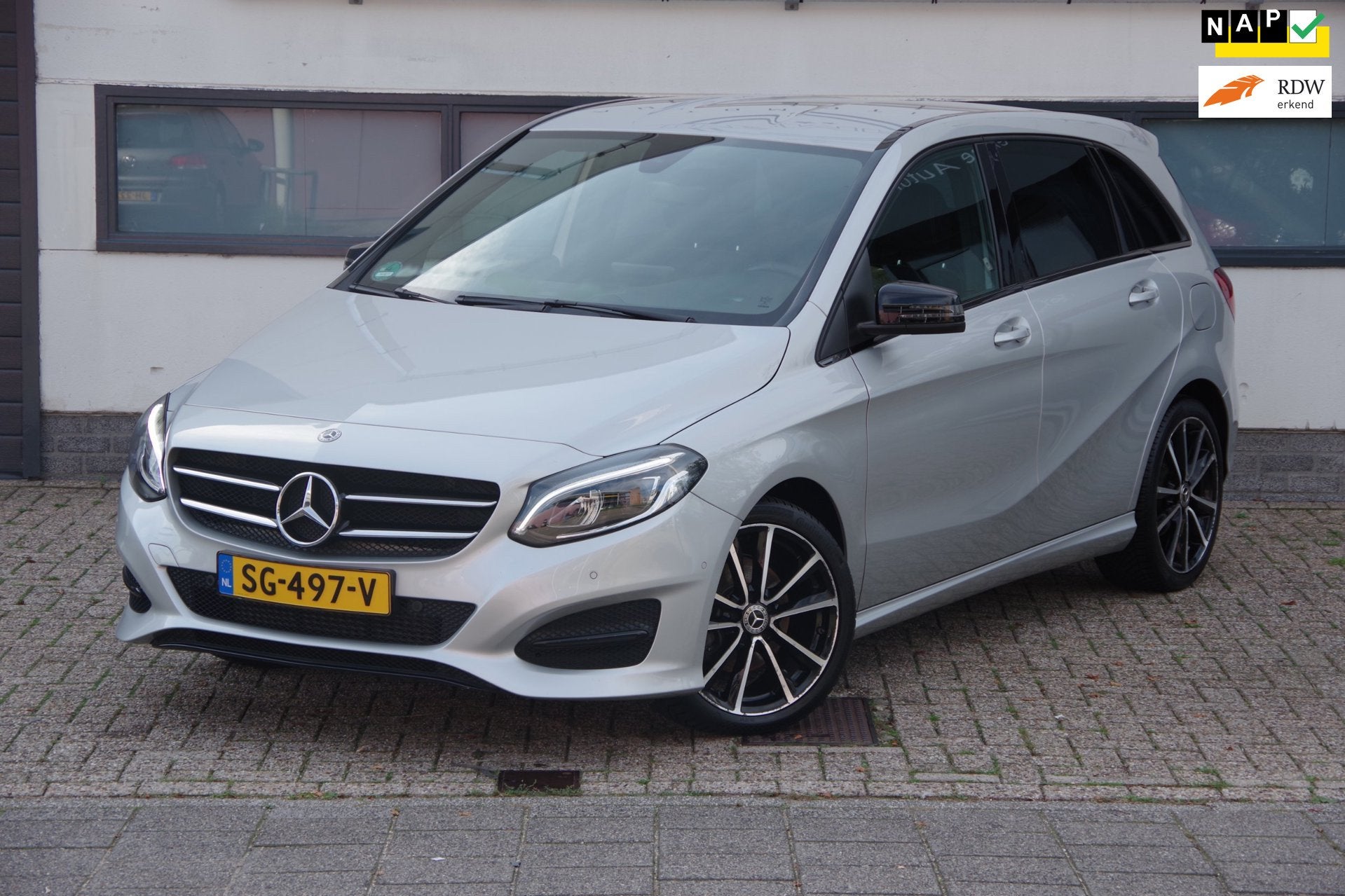 Mercedes-Benz B-klasse 180 Ambition |1e eigenaar| Dealer ond, Dealer onderhouden, 1325 kg, Gebruikt, 4 cilinders