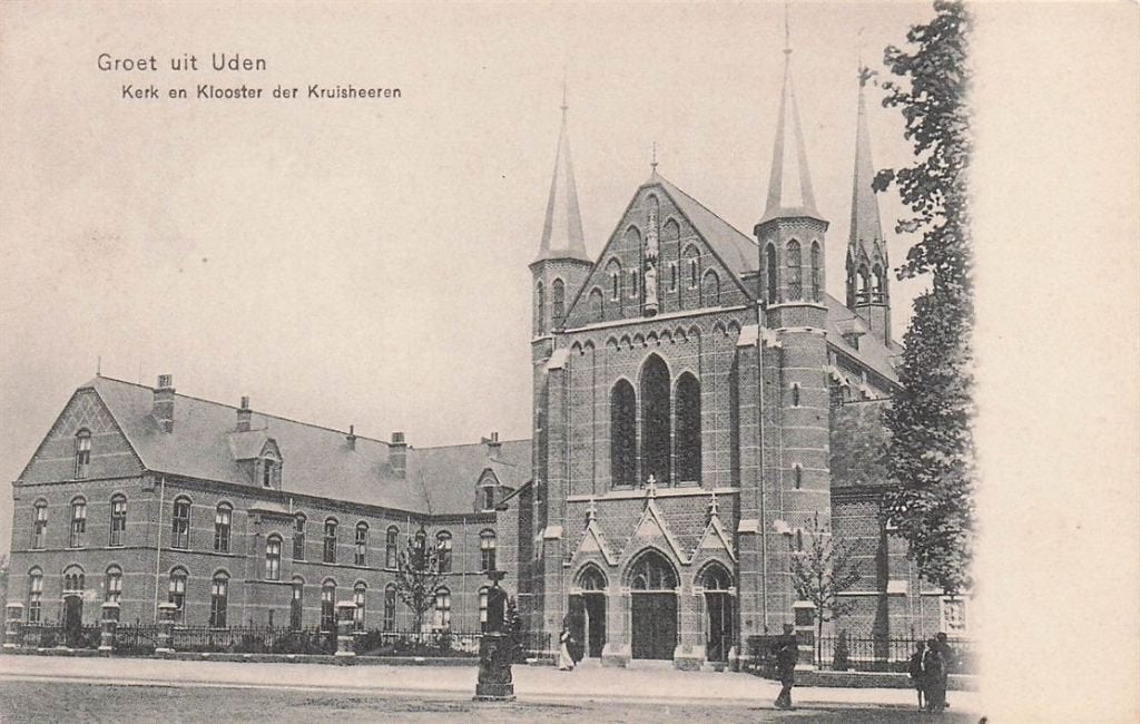 703-324-013 Groet uit Uden Kerk en Klooster der Kruisheeren, Verzenden, Voor 1920, Noord-Brabant