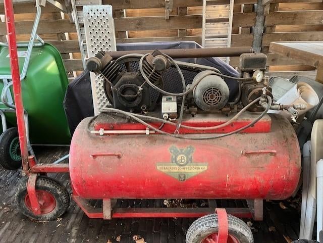 compressor, Doe-het-zelf en Verbouw, Compressors, 100 liter of meer, Ophalen, Gebruikt, Minder dan 200 liter/min