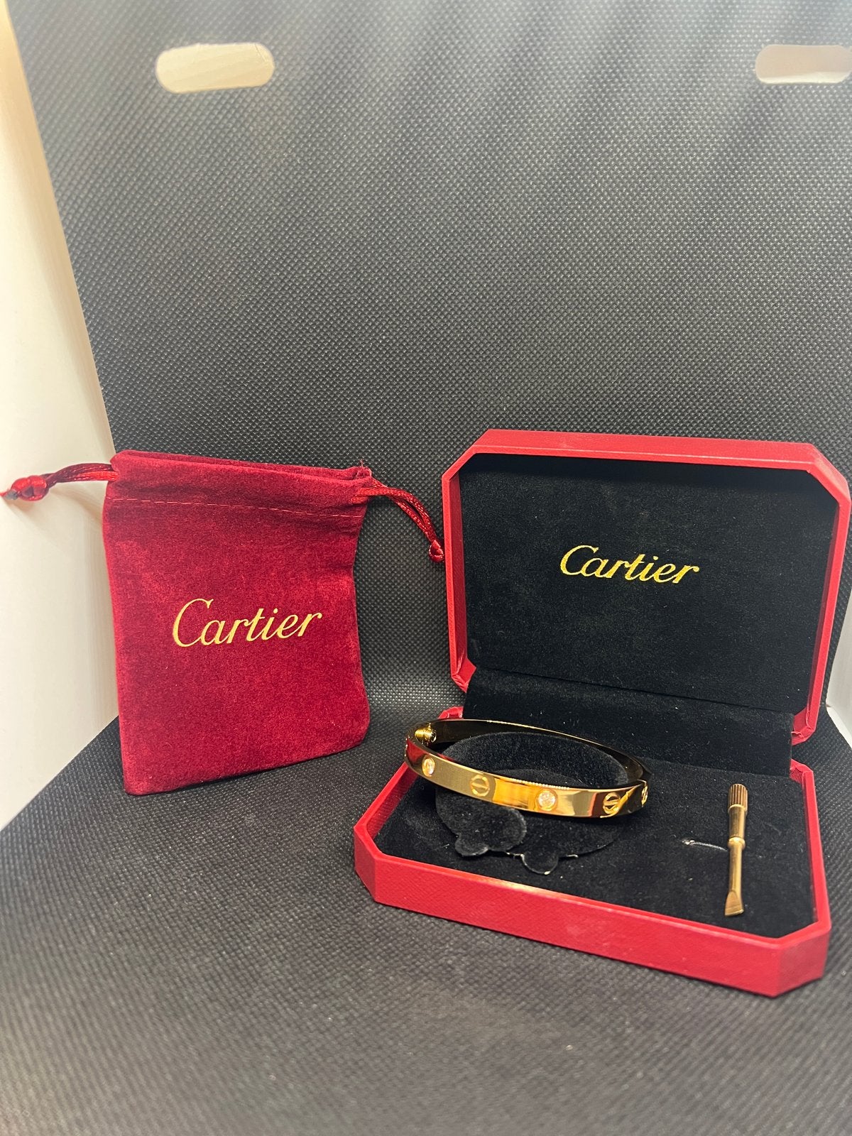 Cartier Love Armband met Diamanten - Nieuw met Accessoi, Ophalen of Verzenden, Nieuw, Goud, Met edelsteen