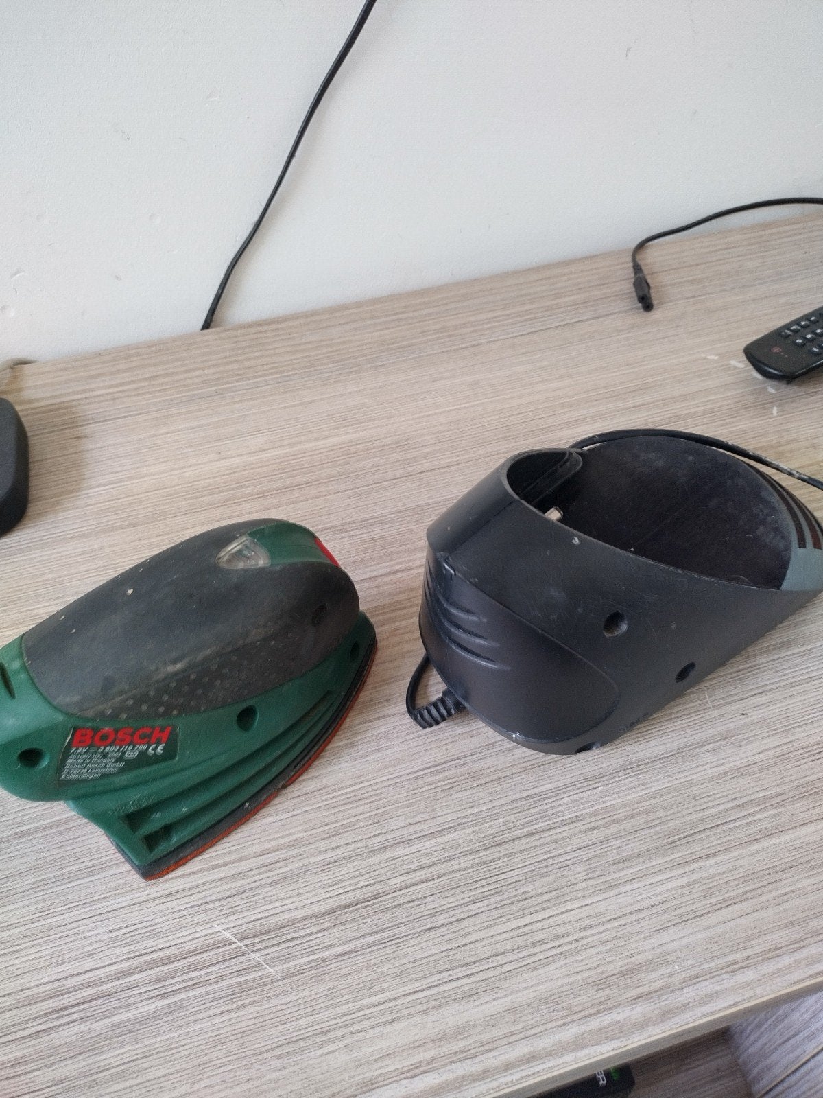 Bosch Prio Accu Multischuurmachine met Laadstation, Ophalen of Verzenden, Gebruikt, Minder dan 600 watt, Overige typen