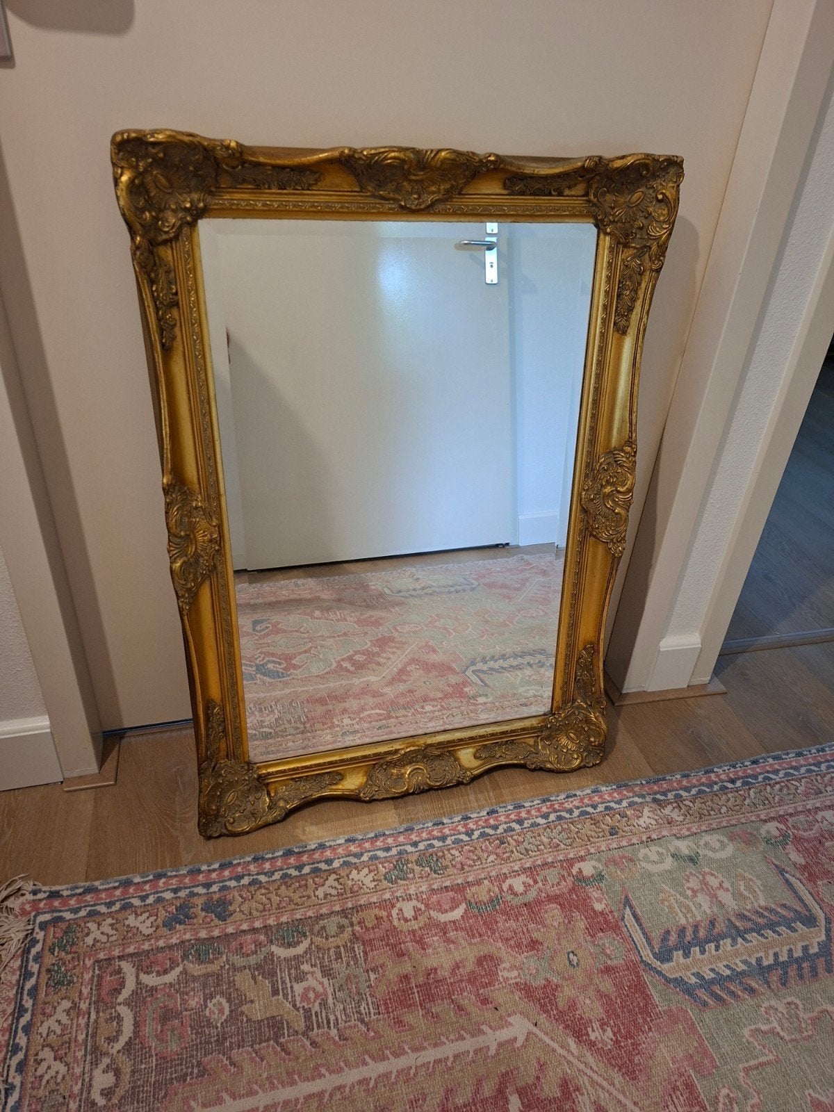 Mooie spiegel met gouden lijst (65x90 cm), Ophalen, Rechthoekig, 50 tot 100 cm, Minder dan 100 cm