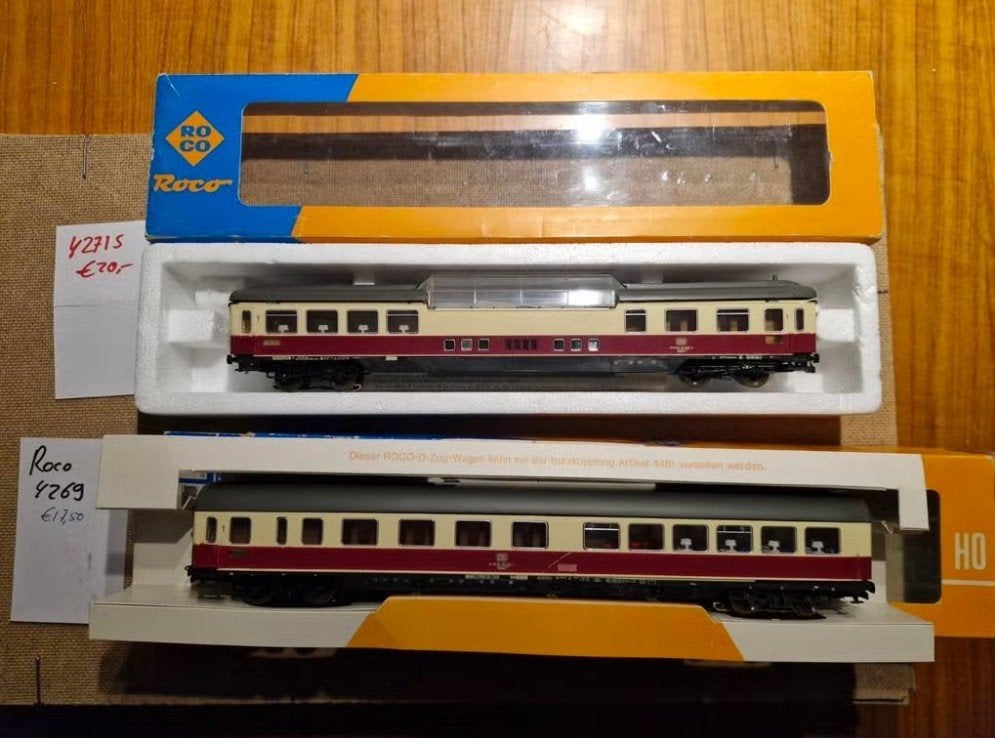 Roco HO D-treinwagons (2 stuks) - 4269 & 4271, Gelijkstroom, Wagon, Ophalen of Verzenden, Zo goed als nieuw