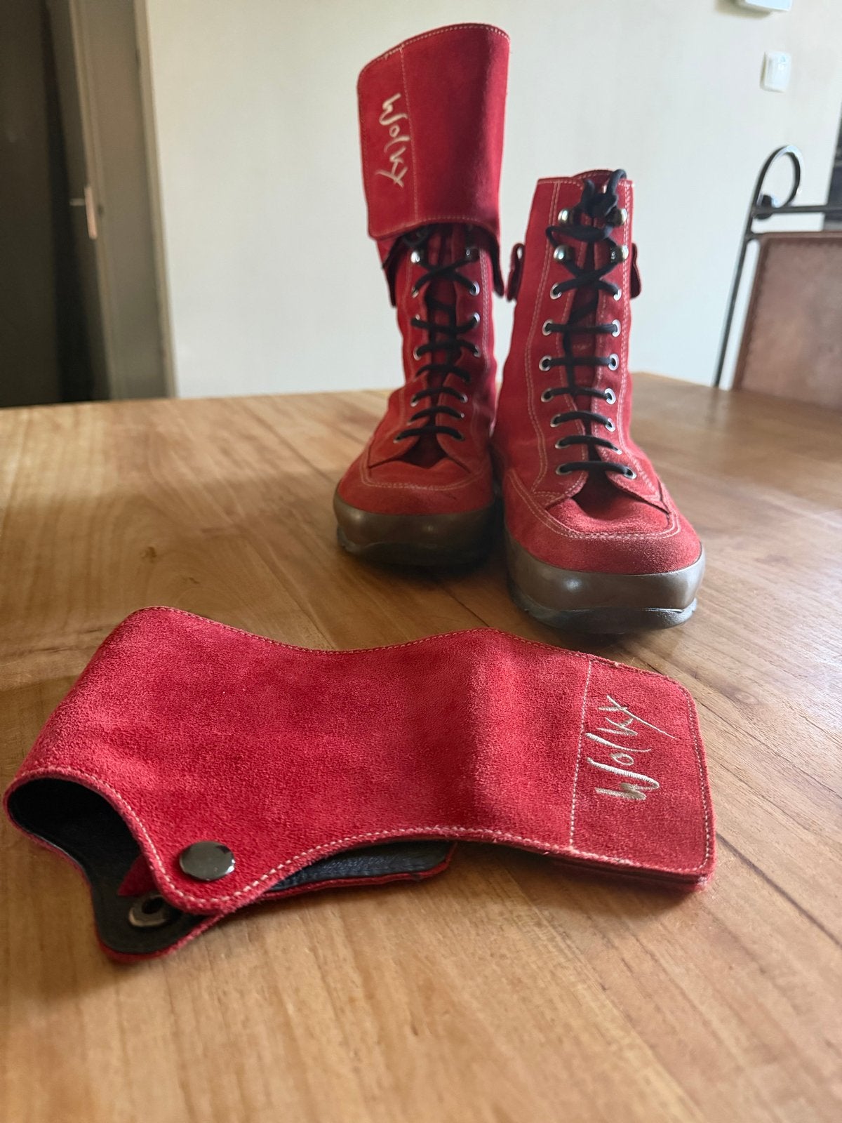 Wolky Dames Laarsjes Maat 41, Hoge laarzen, Ophalen of Verzenden, Gedragen, Rood