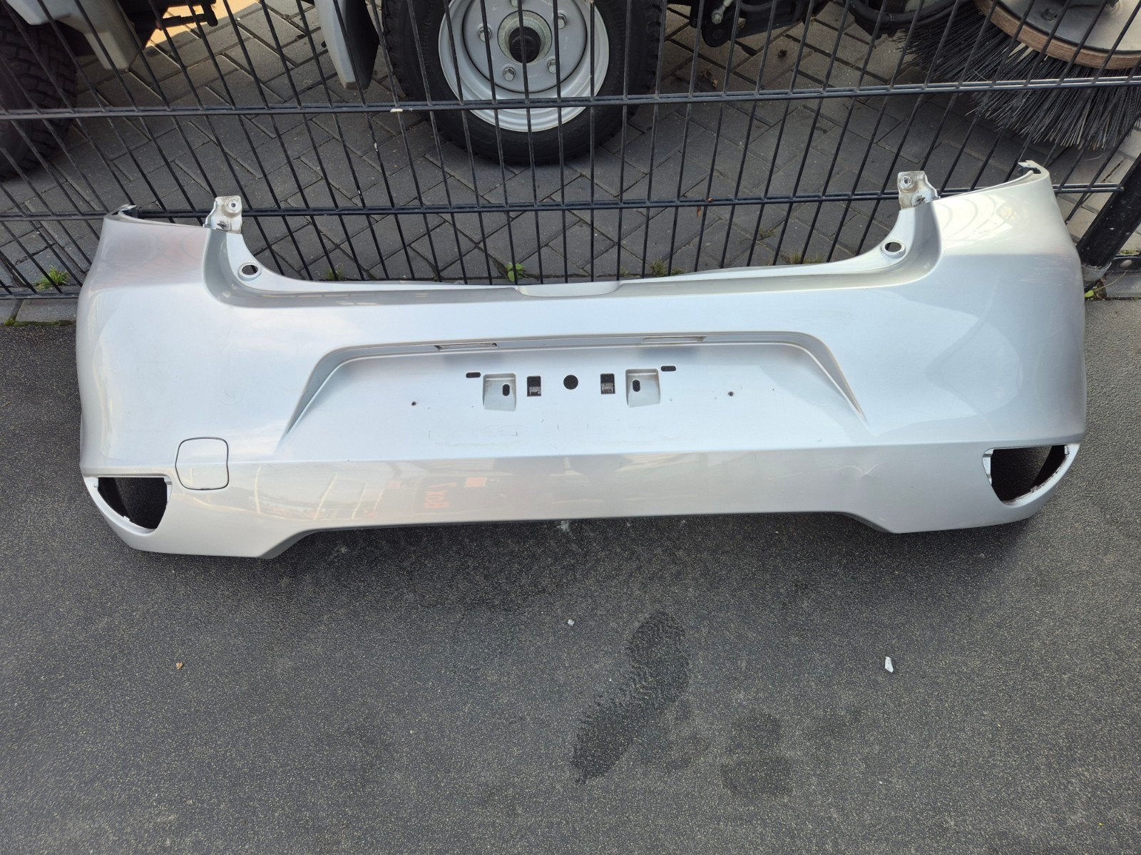 Achterbumper Renault Clio 3 Phase 2 (2009-2012) Zilver TED69, Gebruikt, Renault, Ophalen of Verzenden, Achter