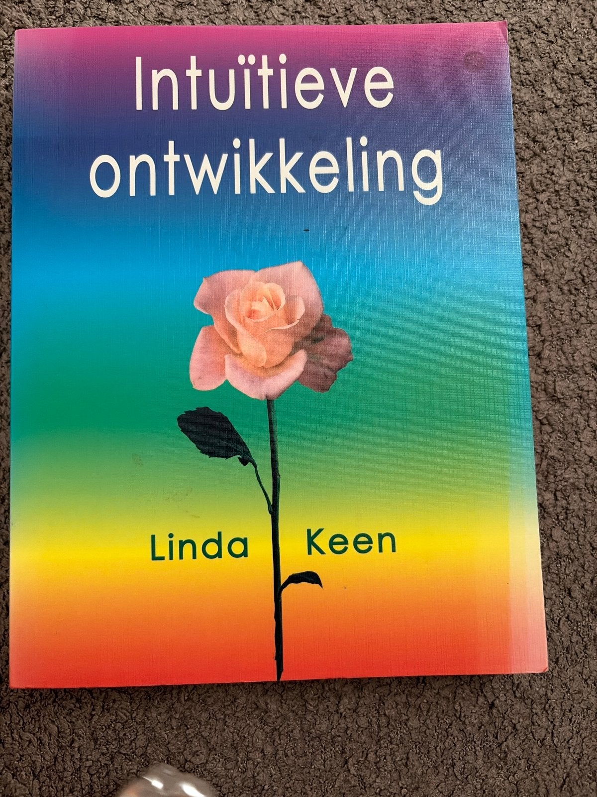 Intuïtieve ontwikkeling - Linda Keen, Ophalen of Verzenden, Zo goed als nieuw, Spiritualiteit algemeen, Instructieboek