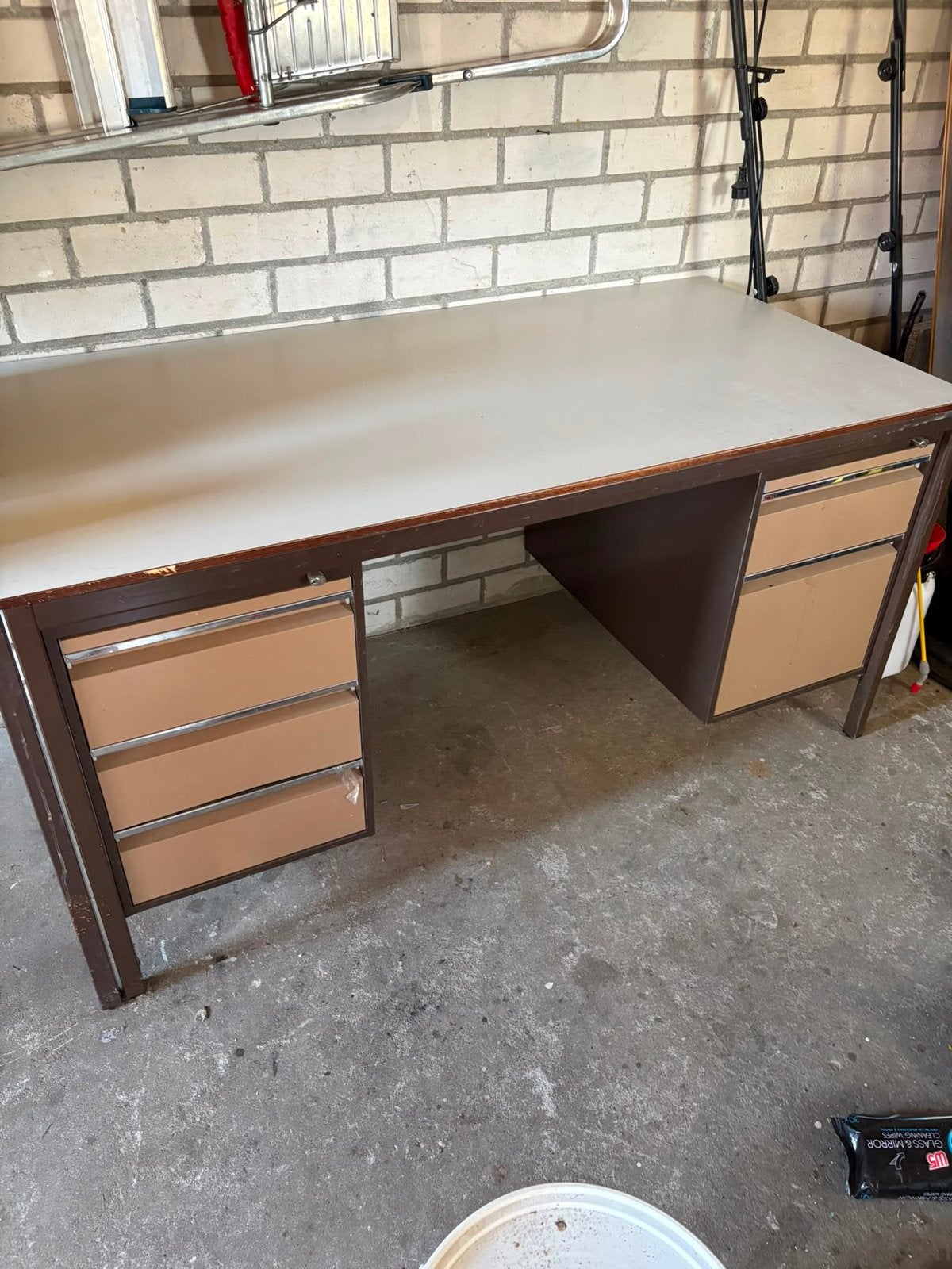 Stevig bureau met lades - ideaal voor werk of studie, Ophalen, Gebruikt, Met lades, Metaal