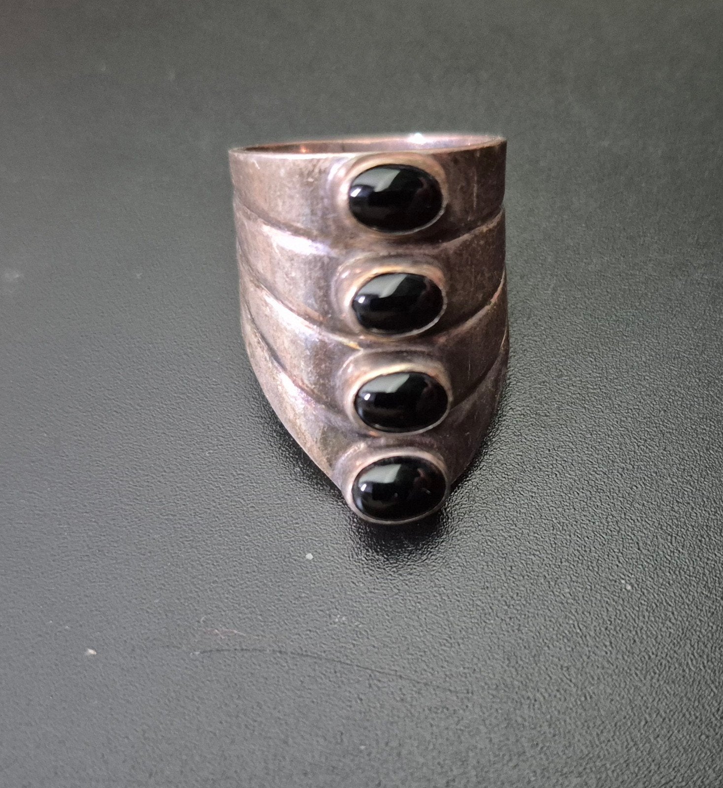 Vintage Zilveren Ring met Zwarte Onyx Stenen, Sieraden, Tassen en Uiterlijk, Ringen, 18 tot 19, Gebruikt, Ophalen of Verzenden