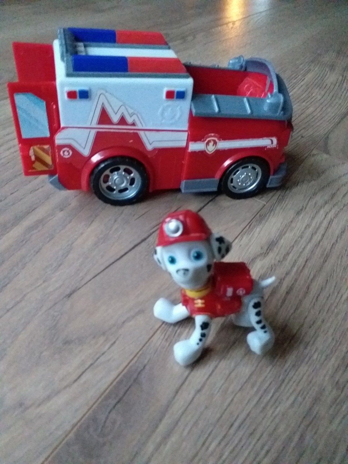 Paw Patrol brandweerwagen met Marshall figuur, Kinderen en Baby's, Speelgoed | Speelgoedvoertuigen, Ophalen of Verzenden, Gebruikt