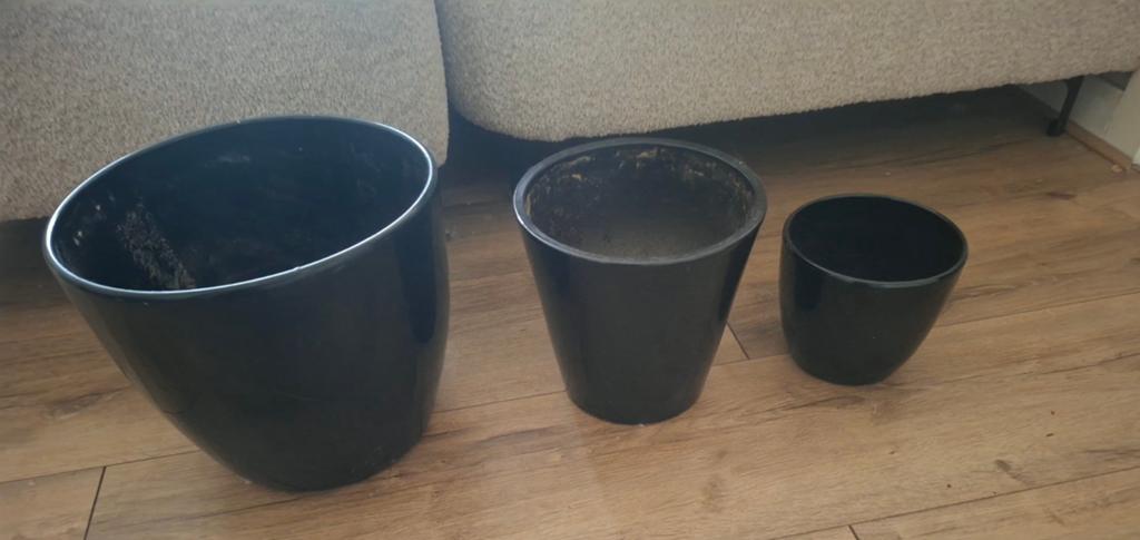Set van 3 zwarte bloempotten, diverse maten, Kunststof, Gebruikt, Rond, Binnen