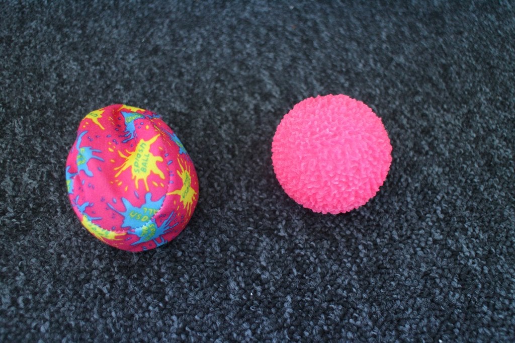 2x ROZE BALLEN, Ophalen of Verzenden, Zo goed als nieuw