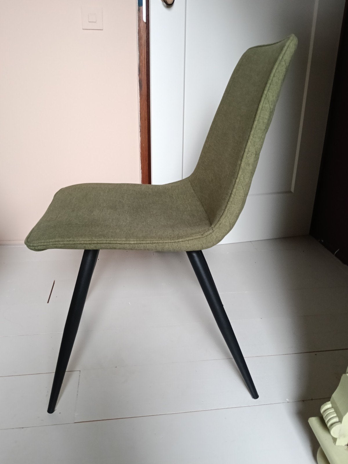 2 Eetkamerstoelen, donker mosgroen met metalen onderstel, Huis en Inrichting, Ophalen, Gebruikt, Stof, Twee