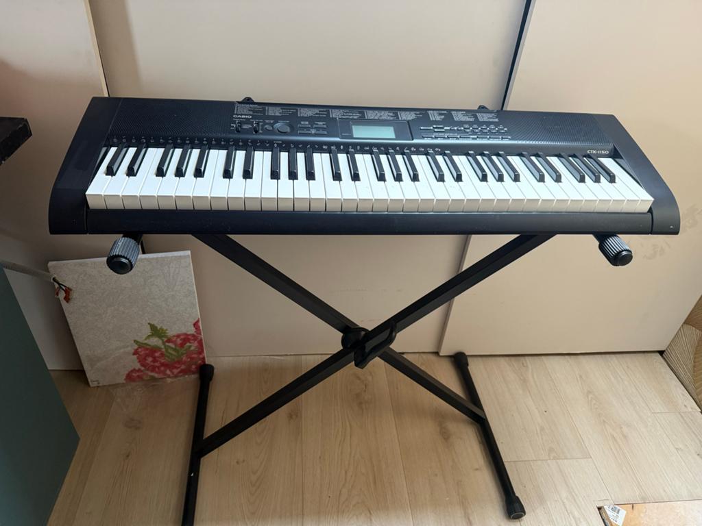 Casio CTK-1150 Keyboard met standaard, Muziek en Instrumenten, Keyboards, Ophalen, Casio, Met standaard, 61 toetsen