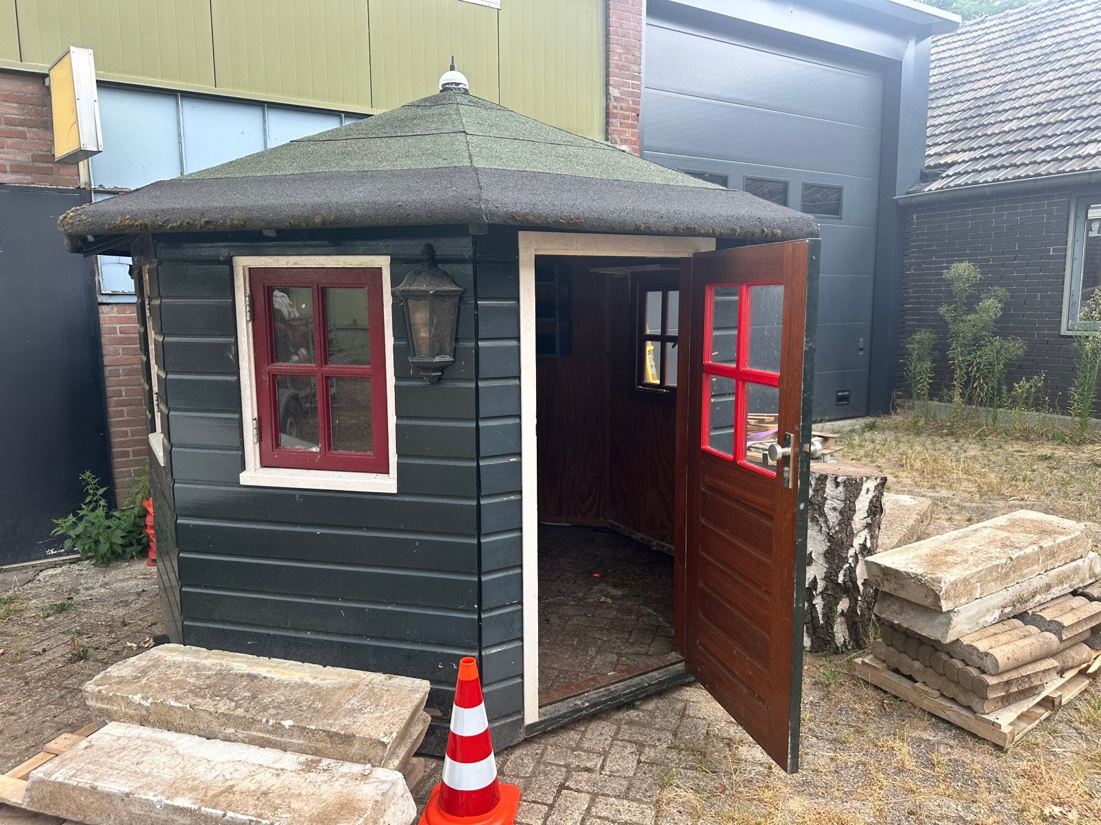 Uniek geïsoleerd tuinhuis, Ophalen, Gebruikt