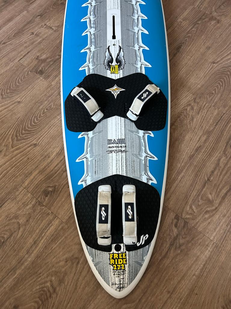 JP Australia Free Ride 272 Windsurfplank 114 liter, Watersport en Boten, Windsurfen, 250 tot 300 cm, Gebruikt, Ophalen of Verzenden