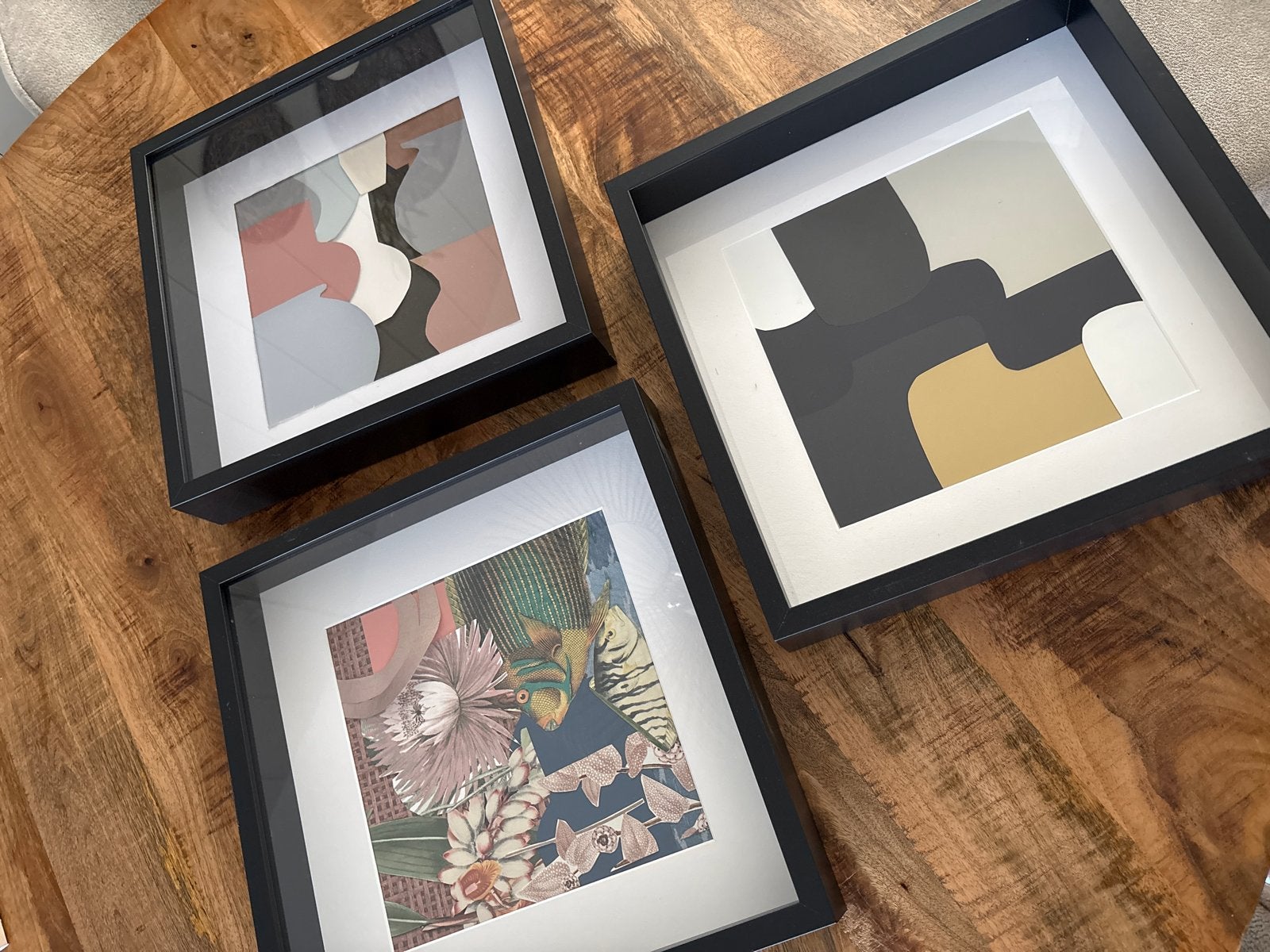 Set van 3 IKEA SANNAHED fotolijsten met abstracte prints, Gebruikt, Ophalen of Verzenden, Fotolijst, Hout
