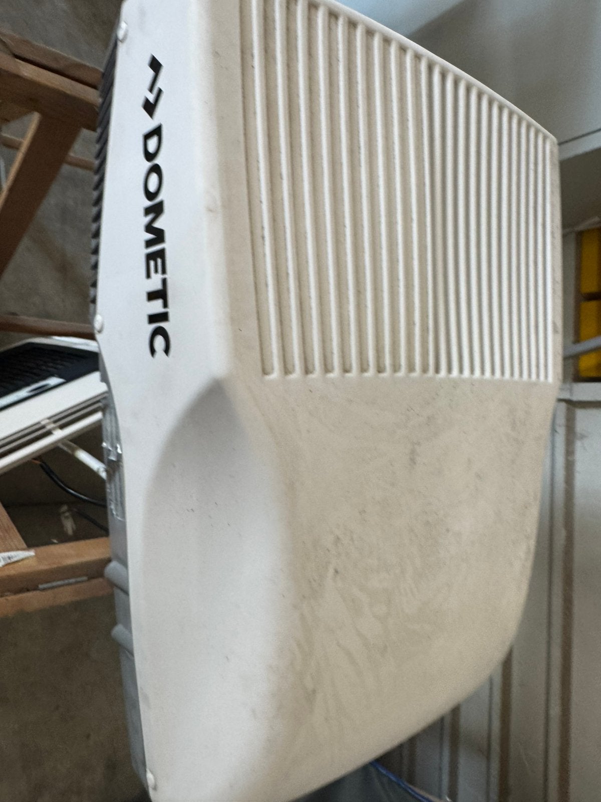 Dometic Freshjet 2200 OE uit 2021, Ophalen, Gebruikt