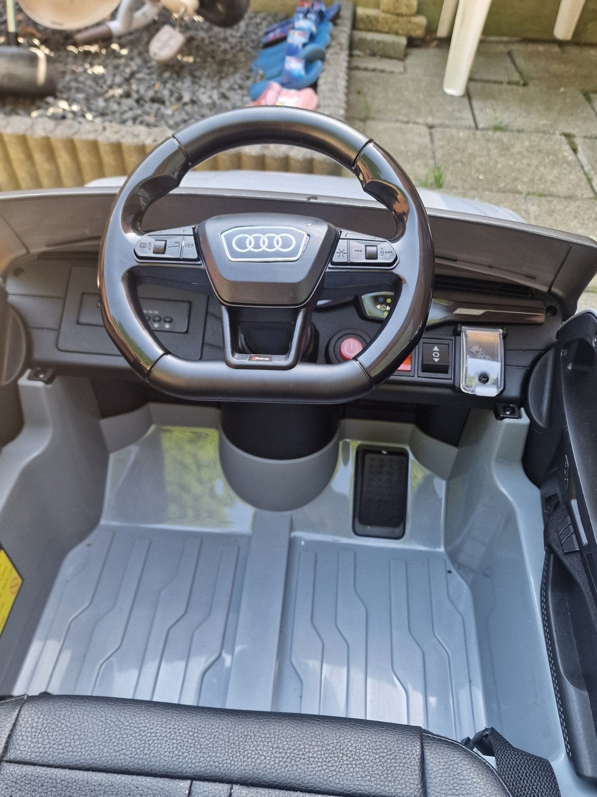 Audi RS6 Elektrische Kinderauto - Nardo Grijs, Ophalen, Zo goed als nieuw, Afstandsbediening
