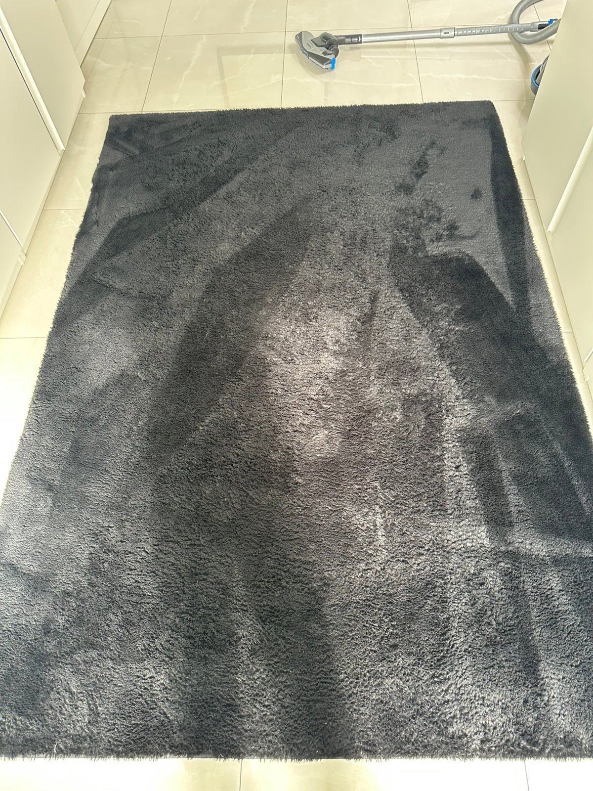 Hoogpolige Tapijt zwart zo goed als nieuw 160x230 cm, Huis en Inrichting, Stoffering | Tapijten en Kleden, Ophalen, Zwart, 150 tot 200 cm