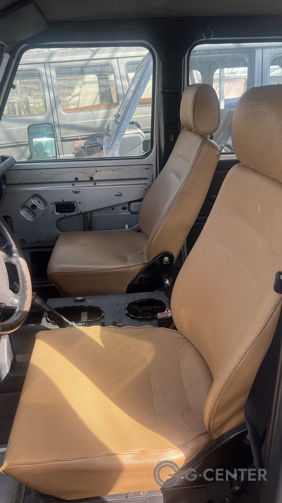 Mercedes-Benz Complete set stoelen en bank beige kunstleer W, Ophalen, Gebruikt, -, BOVAG lid