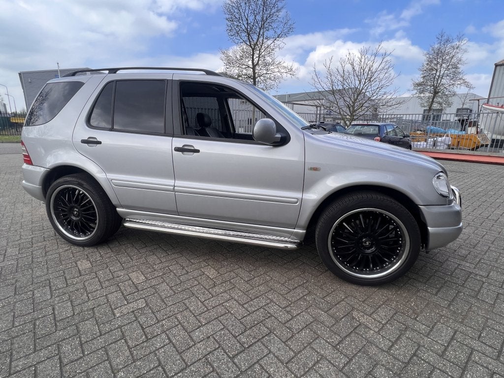 AANBIEDING ML W163 Sidebars met RVS-Plaat, Niet ingevuld, Niet ingevuld, Niet ingevuld
