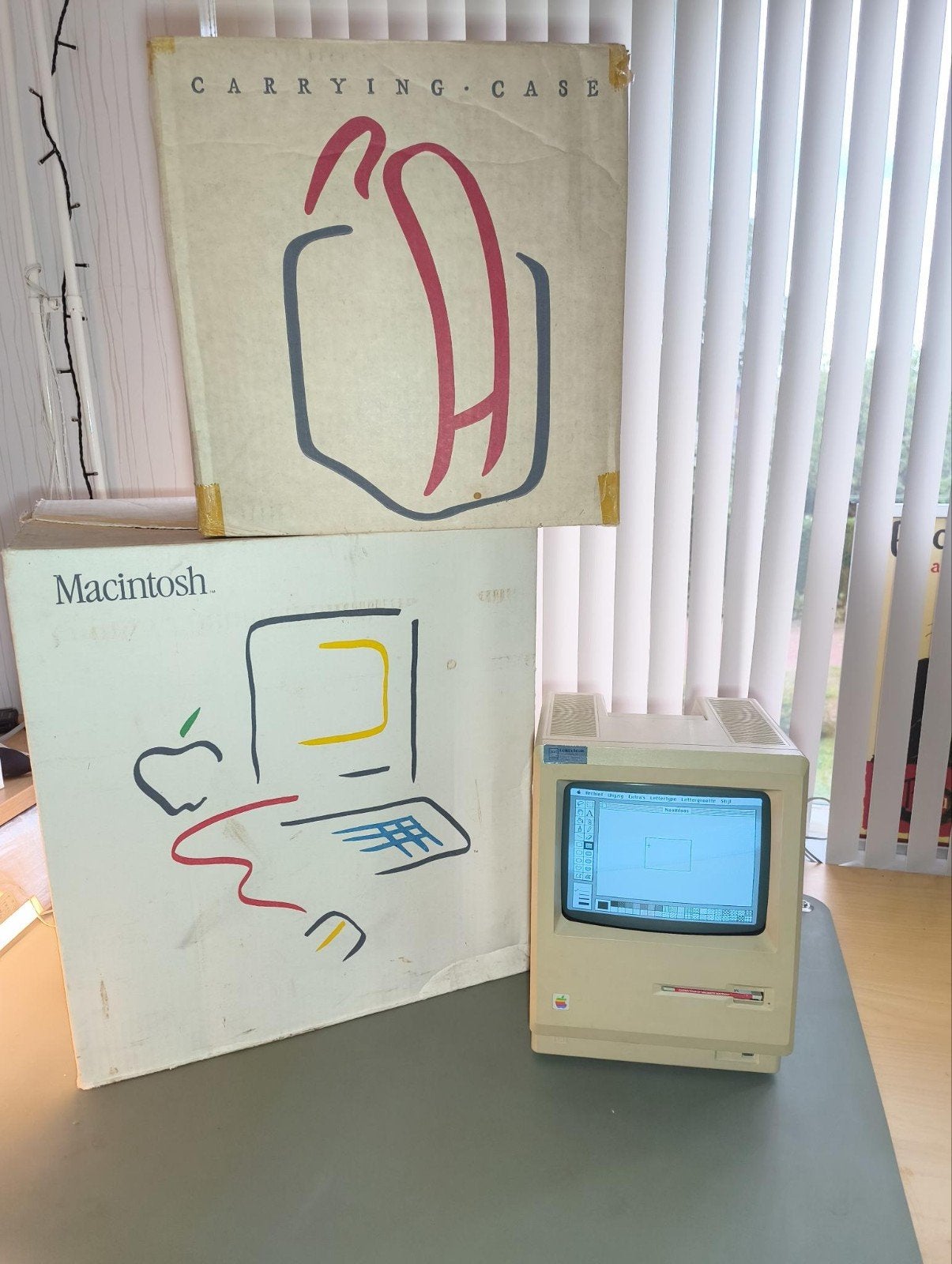 BOXED 128K Macintosh Nederlandse uitgeve met originele, Computers en Software, Vintage Computers, Ophalen