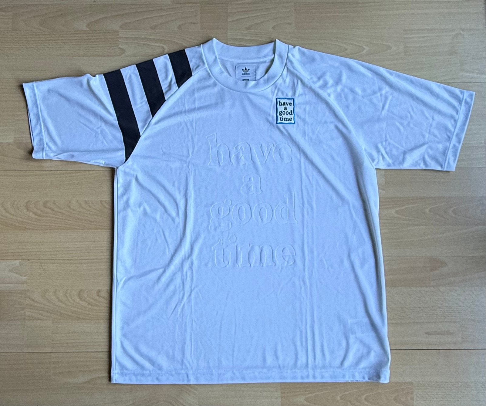 Adidas x Have a good time t-shirt | M, Ophalen of Verzenden, Zo goed als nieuw, Maat 48/50 (M), Wit