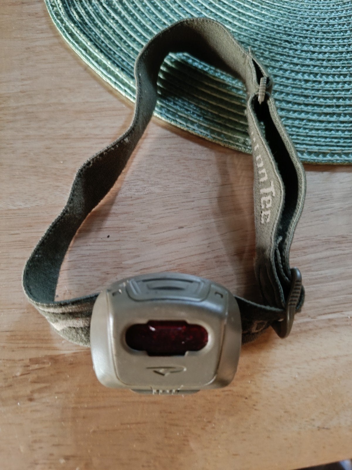 Princeton Tec hoofdlampje met wit en rood licht, Ophalen, Zo goed als nieuw, Batterij