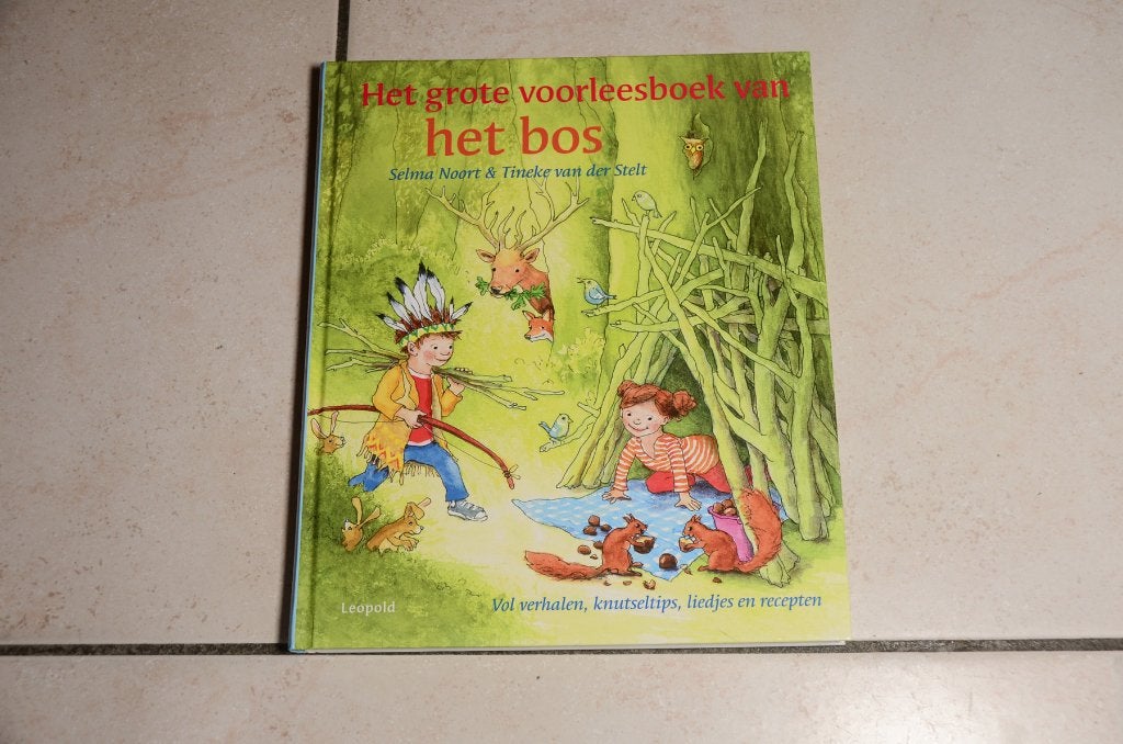 Het grote voorleesboek van het bos / Selma Noort, Ophalen of Verzenden, Gelezen, Fictie algemeen, Voorleesboek