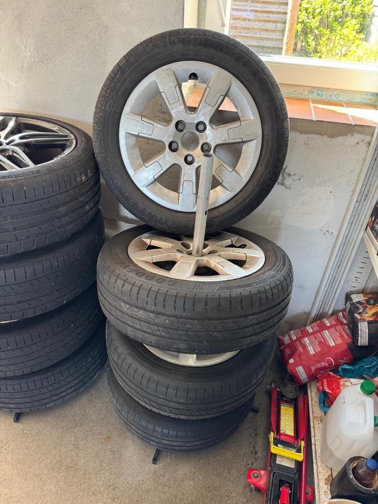 Volkswagen polo 6r velgen en banden, Auto-onderdelen, Banden en Velgen, Gebruikt, 15 inch, Banden en Velgen, Zomerbanden
