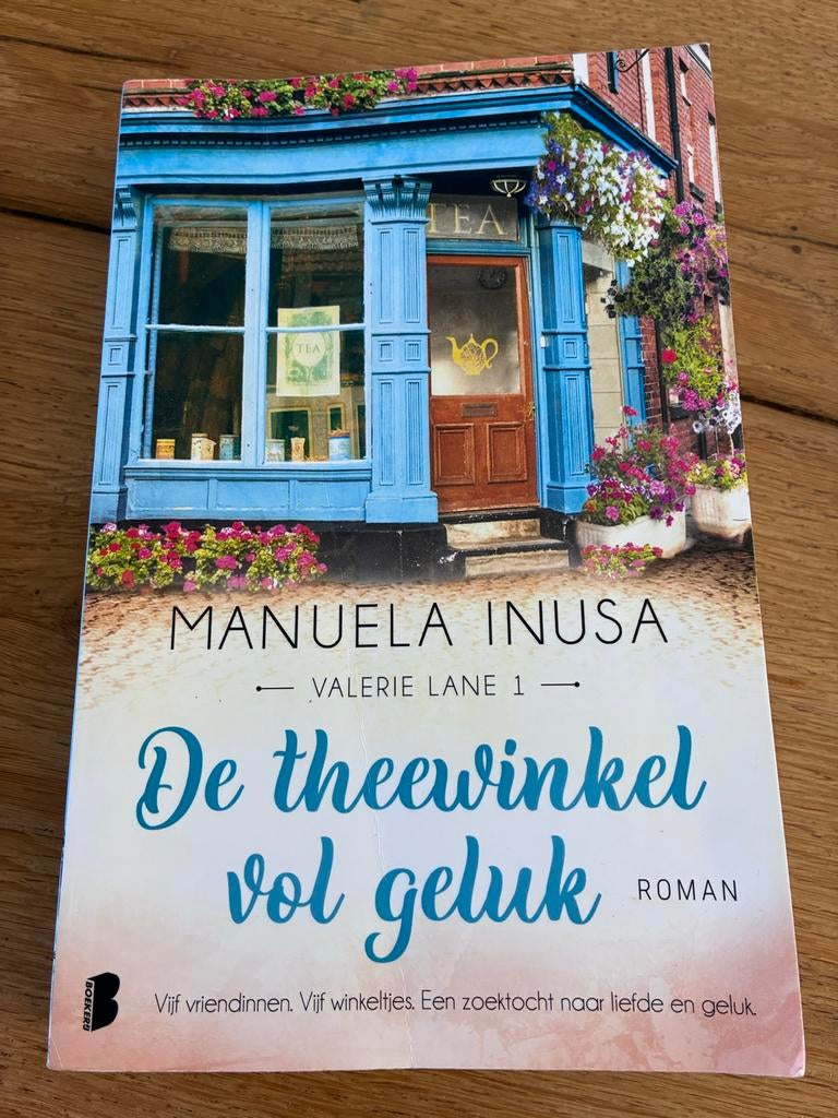De theewinkel vol geluk - Manuela Inusa (Roman), Boeken, Ophalen of Verzenden, Gelezen, Nederland