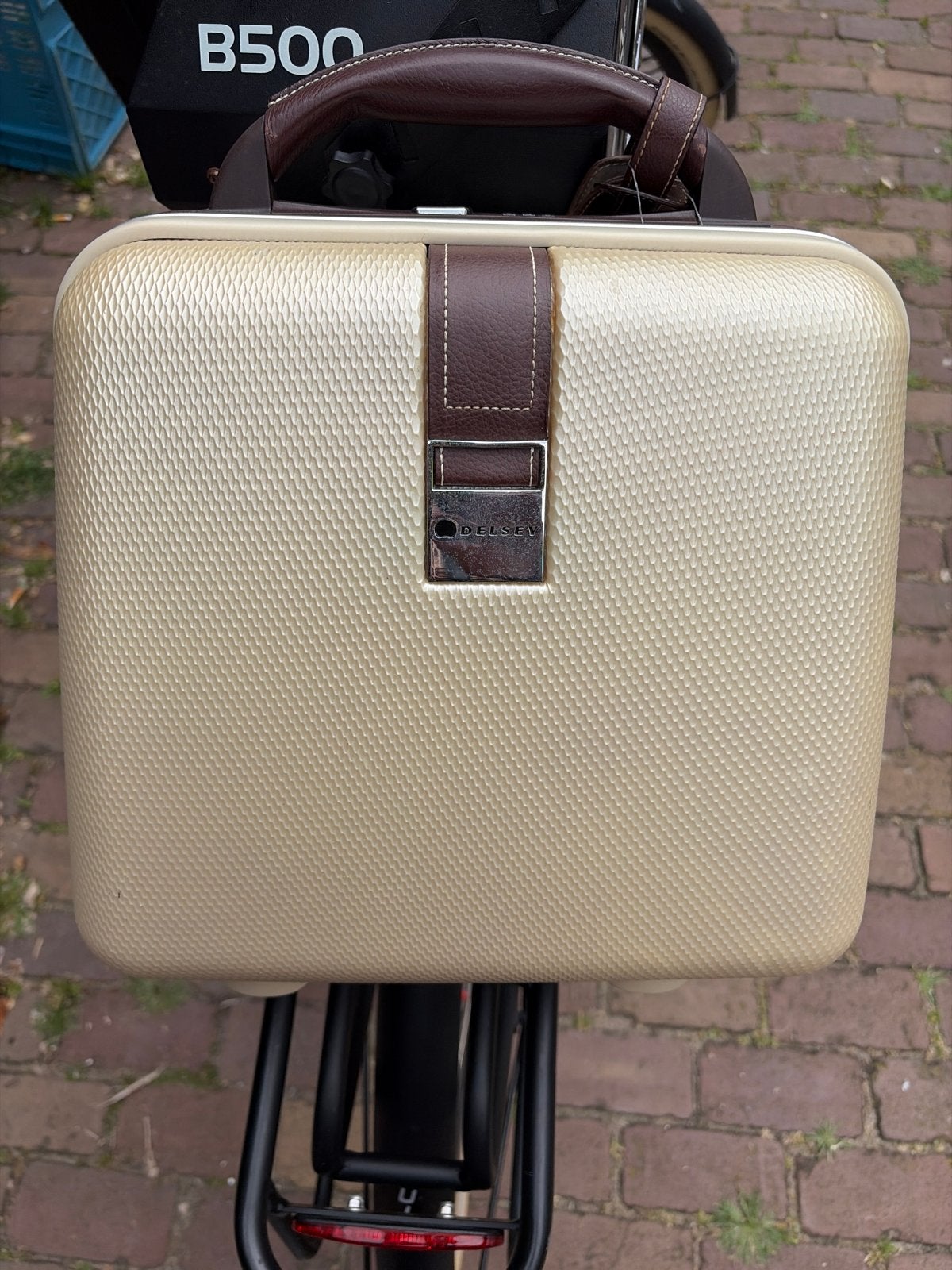 Delsey Hardcase Beautycase, Sieraden, Tassen en Uiterlijk, Beautycases, Ophalen, Gebruikt, Beige, Met slot