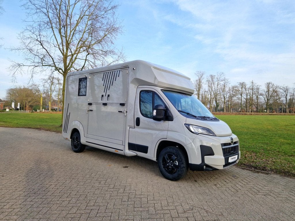 Opel Movano AKX S3 nieuw paardenwagen Automaat Pro-safety he, Dieren en Toebehoren, Nieuw, Overige typen