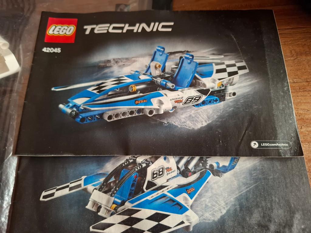 Lego Technic 42045 Hydroplane Racer, Kinderen en Baby's, Speelgoed | Duplo en Lego, Ophalen of Verzenden, Zo goed als nieuw