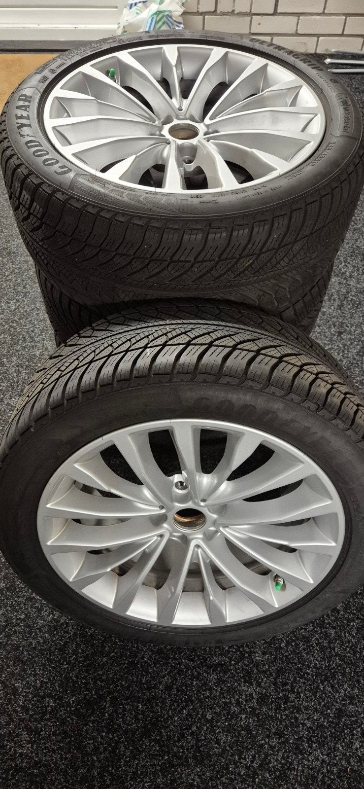 BMW Winterbanden met originele velgen 245/45 R18 Runflat, Ophalen, 18 inch, Banden en Velgen, Winterbanden