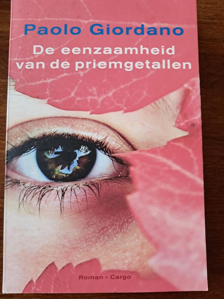De eenzaamheid van de priemgetallen - Paolo Giordano, Boeken, Ophalen of Verzenden, Gelezen, Paolo Giordano, Europa overig