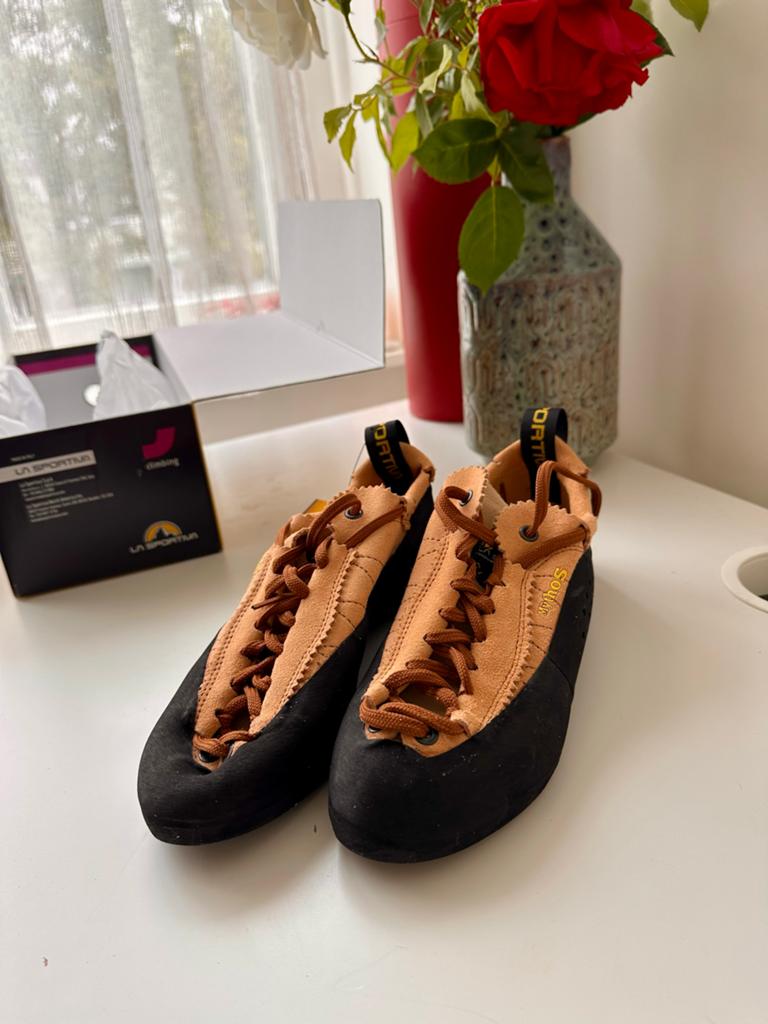 La Sportiva Mythos Klimschoenen - maat 40 - Nieuw in doos, Sport en Fitness, Klimsport, Ophalen, Nieuw, Klimsportschoenen